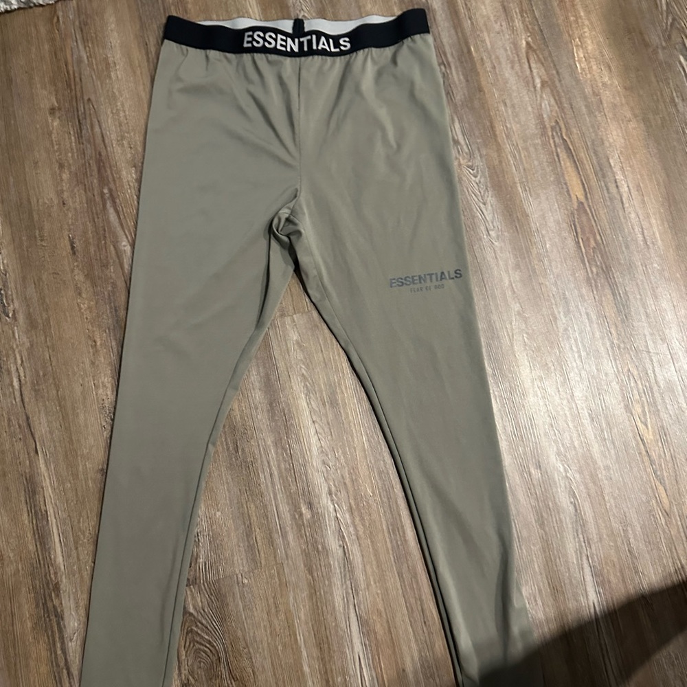 Fear of God Essential Leggings